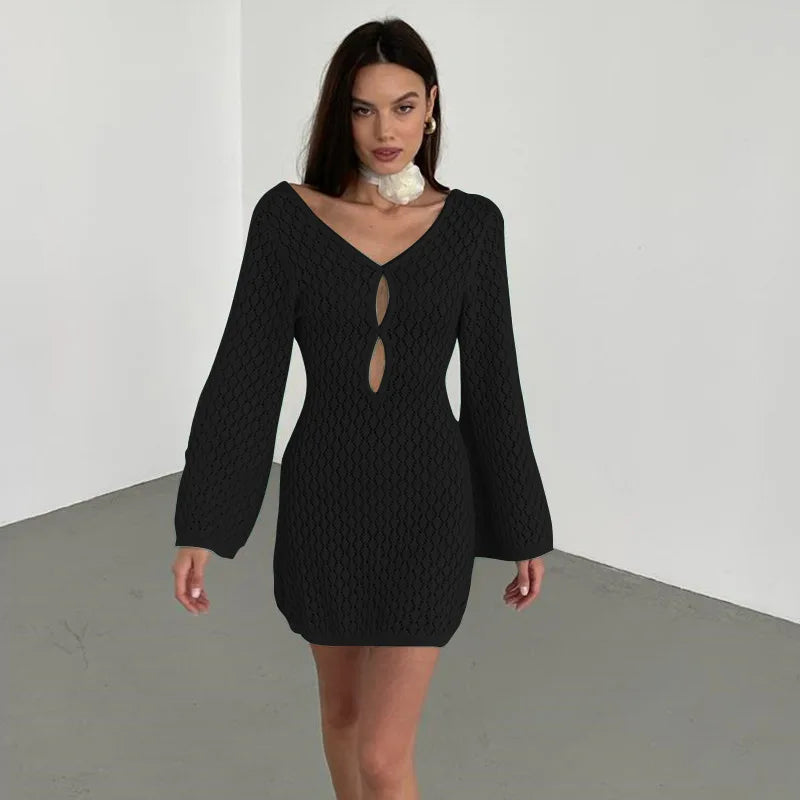 Shop a Deep V Neck Beach Dress online in the USA. Discover chic long-sleeve styles made for stylish beach trips and holidays!