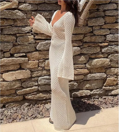 Shop a Deep V Neck Beach Dress online in the USA. Discover chic long-sleeve styles made for stylish beach trips and holidays!