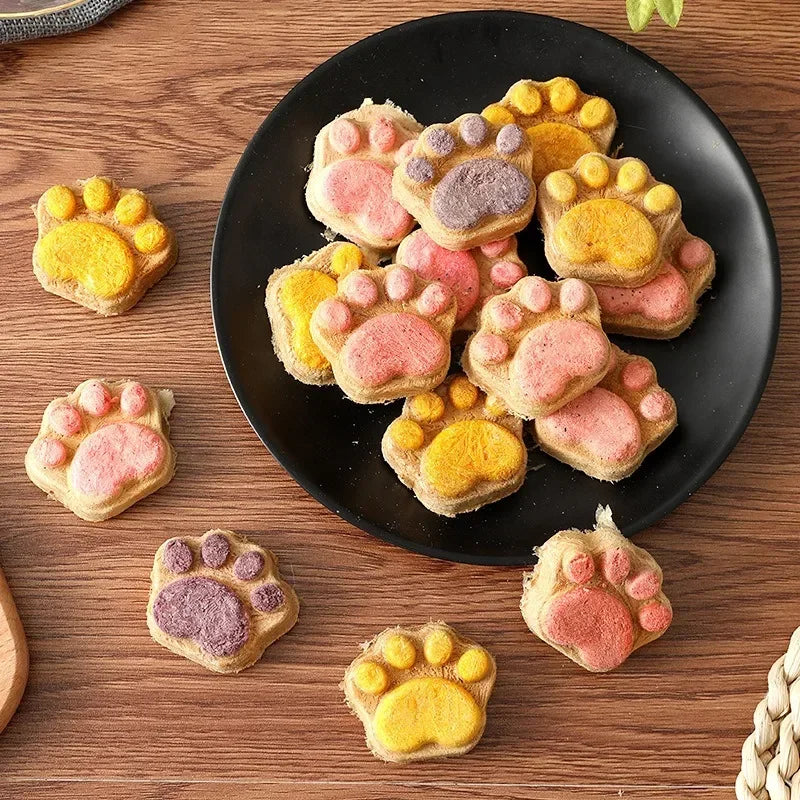 Cat Paw Footprint Shaped Cookies Nutritious and Delicious Freeze-dried Food Pet Interactive Training Rewards Snacks Supplies