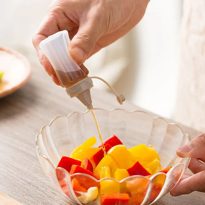 4/2Pcs Sauce Squeeze Bottle Portable Mini Plastic Seasoning Box Salad Dressing Containers Jam Barbecue Spice Jar Kitchen Tools