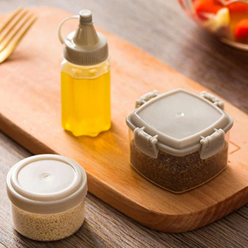 4/2Pcs Sauce Squeeze Bottle Portable Mini Plastic Seasoning Box Salad Dressing Containers Jam Barbecue Spice Jar Kitchen Tools