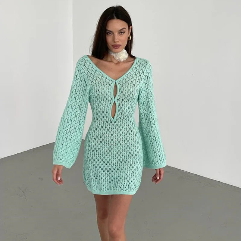 Shop a Deep V Neck Beach Dress online in the USA. Discover chic long-sleeve styles made for stylish beach trips and holidays!