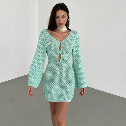 Shop a Deep V Neck Beach Dress online in the USA. Discover chic long-sleeve styles made for stylish beach trips and holidays!